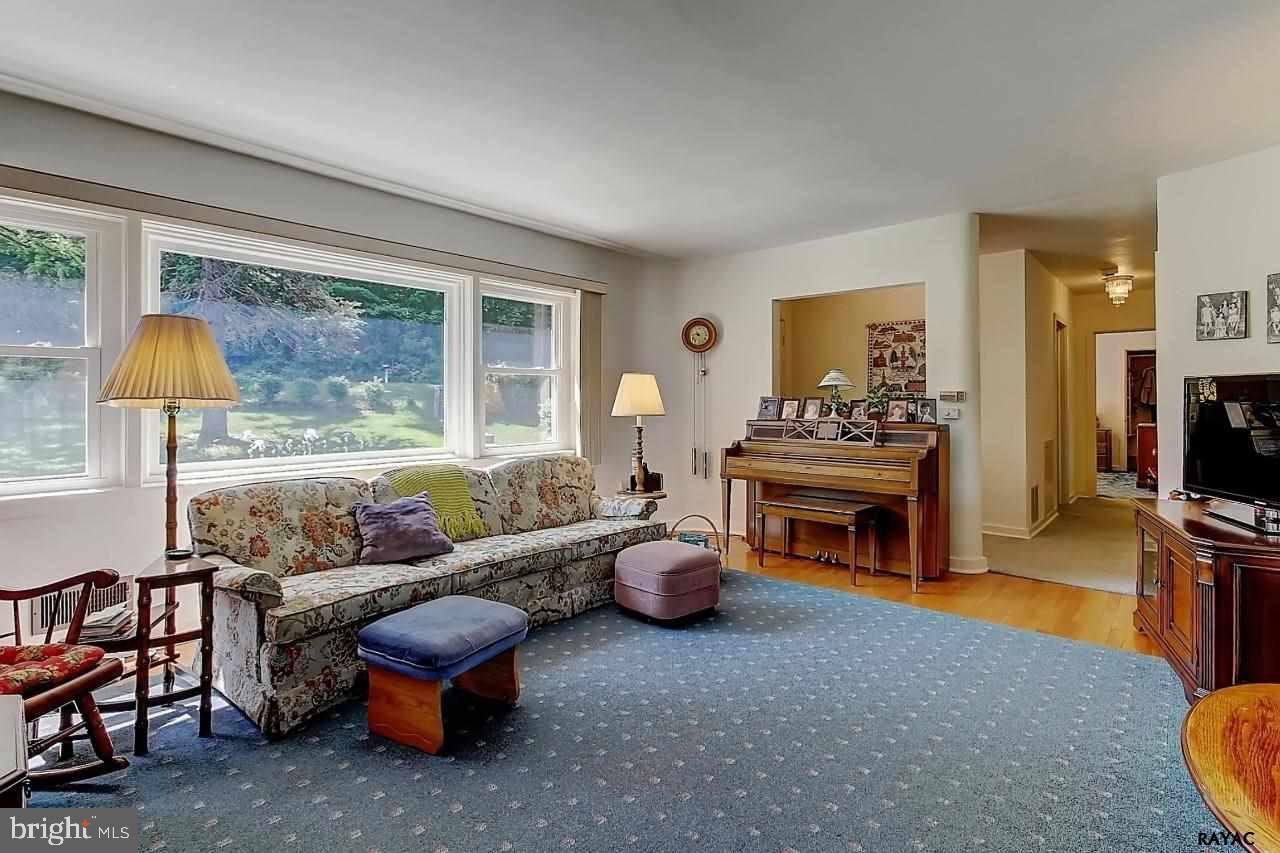 60 Maple Drive Hanover, PA 17331 - Photo 8 of 28 Gallery Image 8