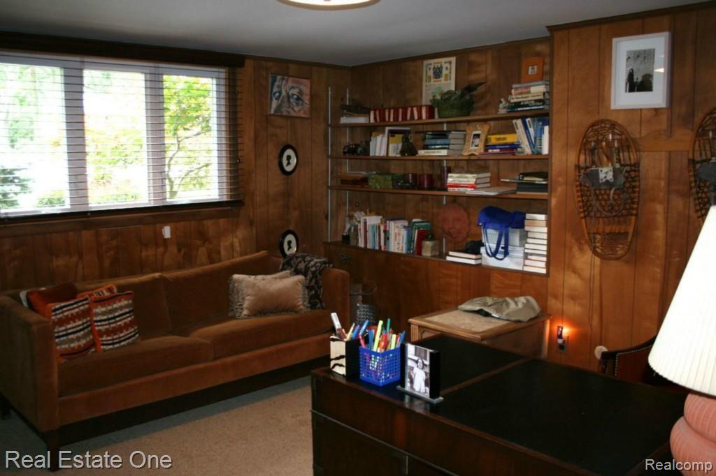 2545 Worcester Road West Bloomfield, MI 48323 - Photo 24 of 37 IMG_1088.jpg