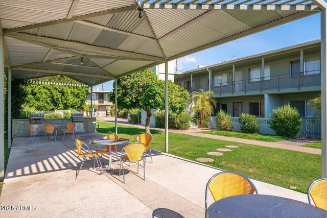 $192,000 | 1702 West Tuckey Lane, Unit 111, Phoenix, AZ 85015