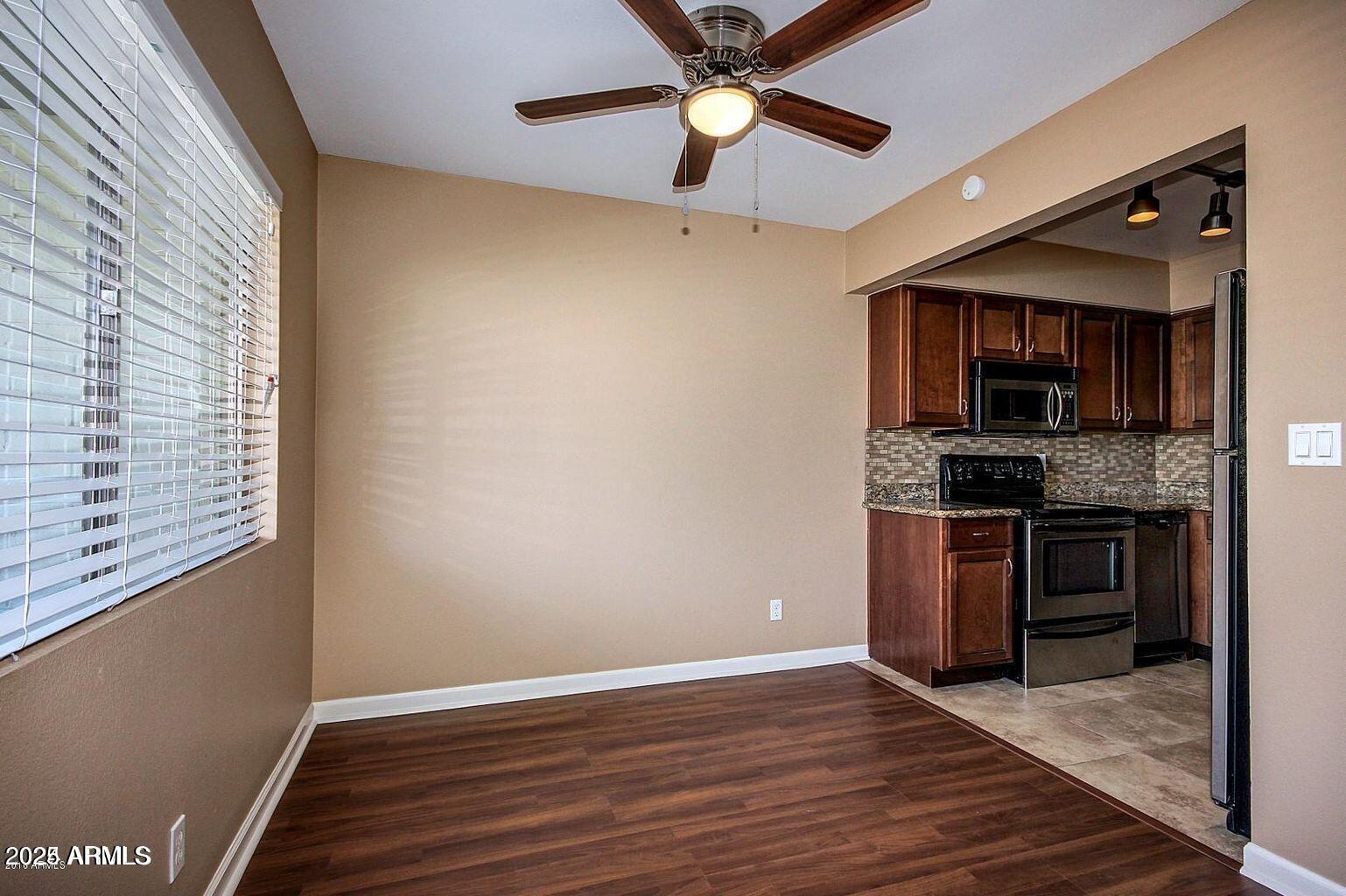 1702 West Tuckey Lane, Unit 111 Phoenix, AZ 85015 - Photo 5 of 16 1702 DINNING 2