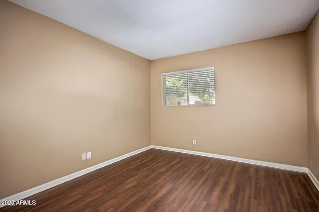 $192,000 | 1702 West Tuckey Lane, Unit 111, Phoenix, AZ 85015