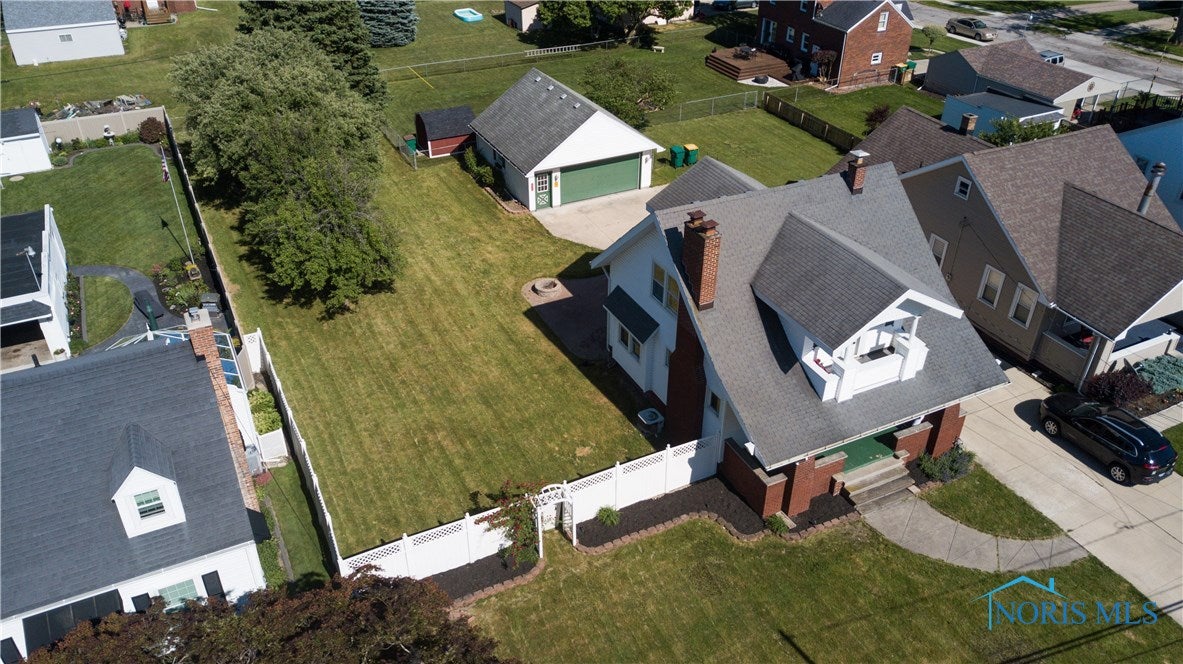 210 Colony Road Rossford, OH 43460 - Photo 4 of 34 Gallery Image 4