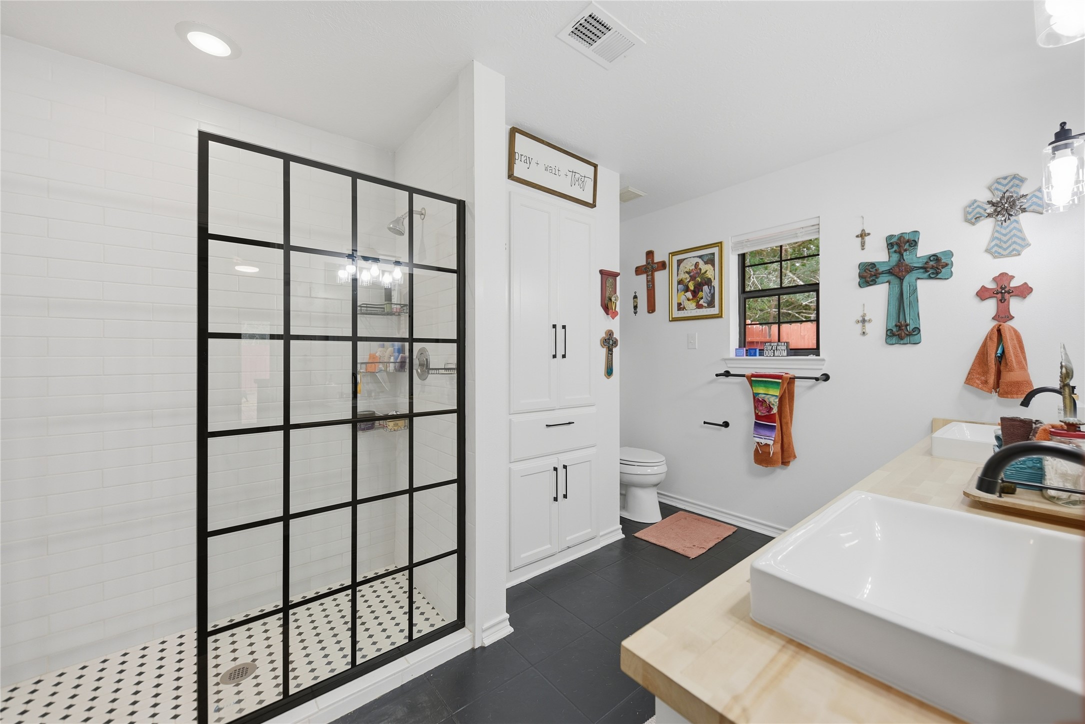 540 Hickory Creek Road Bellville, TX 77418 - Photo 22 of 49 a living room with furniture and a large window