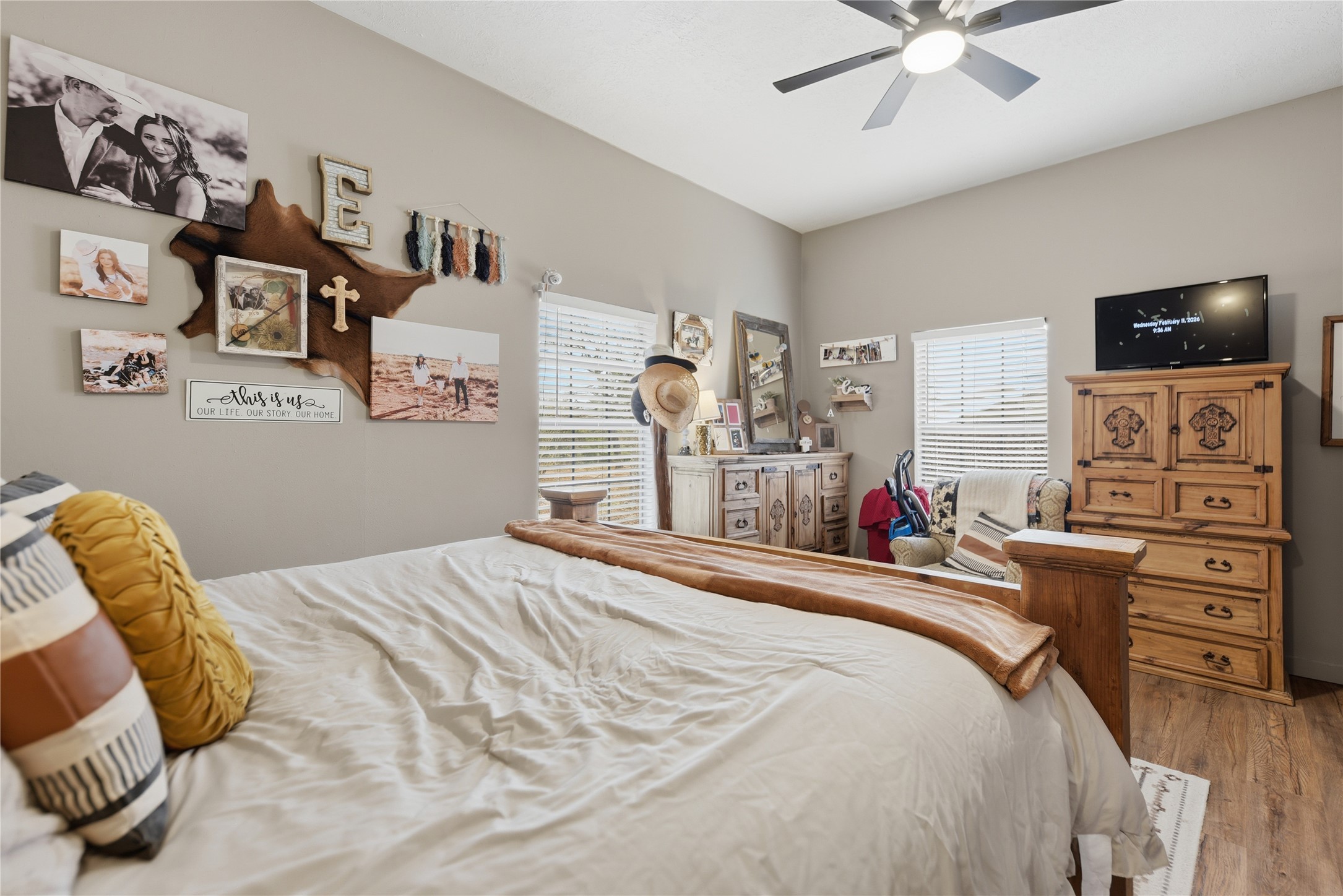 540 Hickory Creek Road Bellville, TX 77418 - Photo 43 of 49 a bedroom with a bed and a television