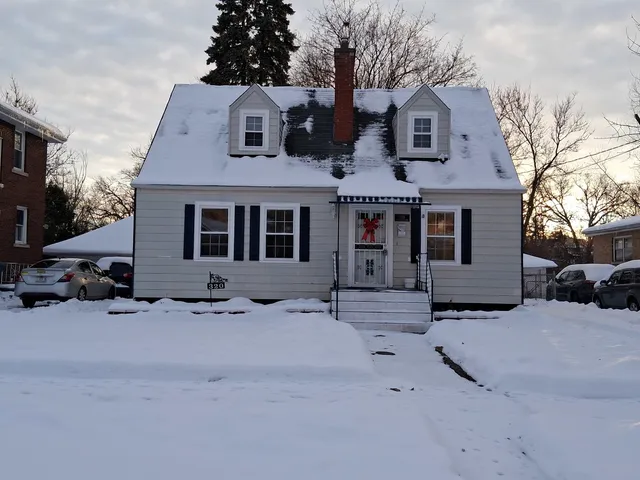 $2,850 | 320 Streamside Drive, Harvey, IL 60426