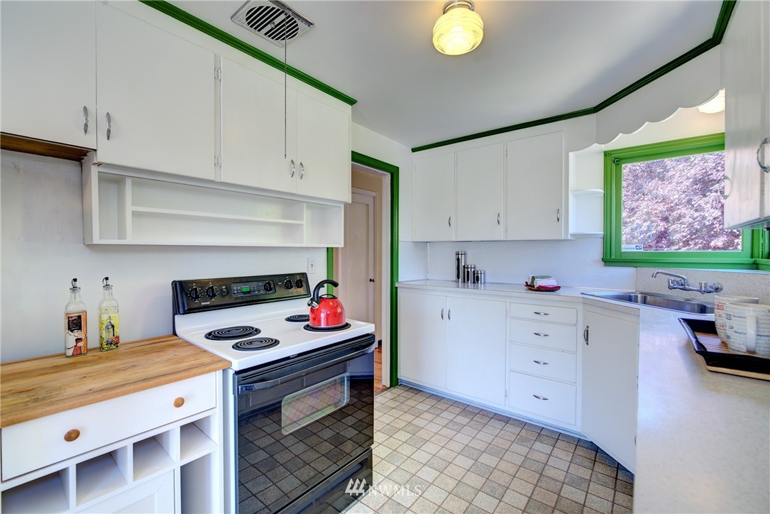 1343 North 79th Street Seattle, WA 98103 - Photo 10 of 23 Gallery Image 10