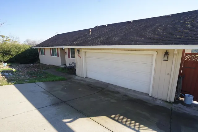 $325,000 | 3940 Lakeview Drive, Ione, CA 95640