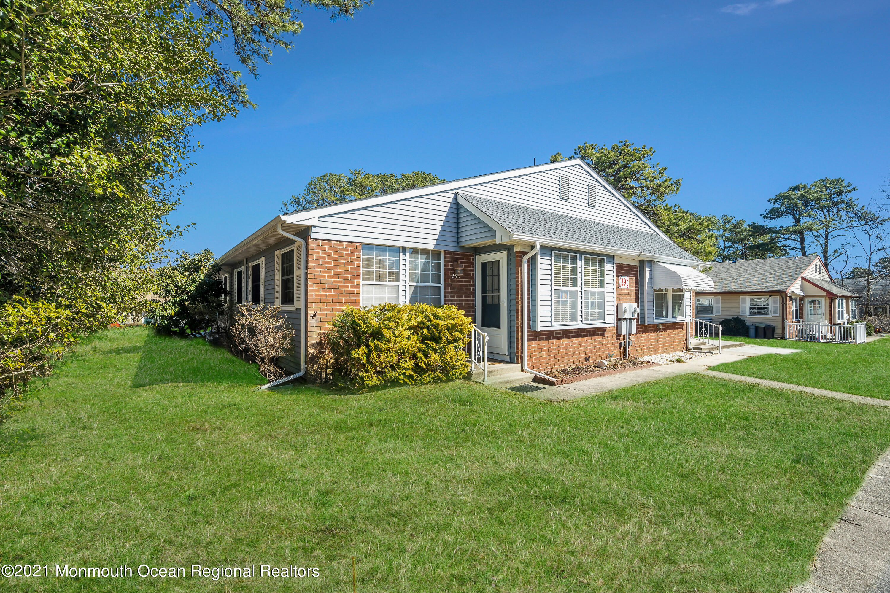 39 A Stonybrook Road Whiting, NJ 08759 - Photo 5 of 19 1 (5)