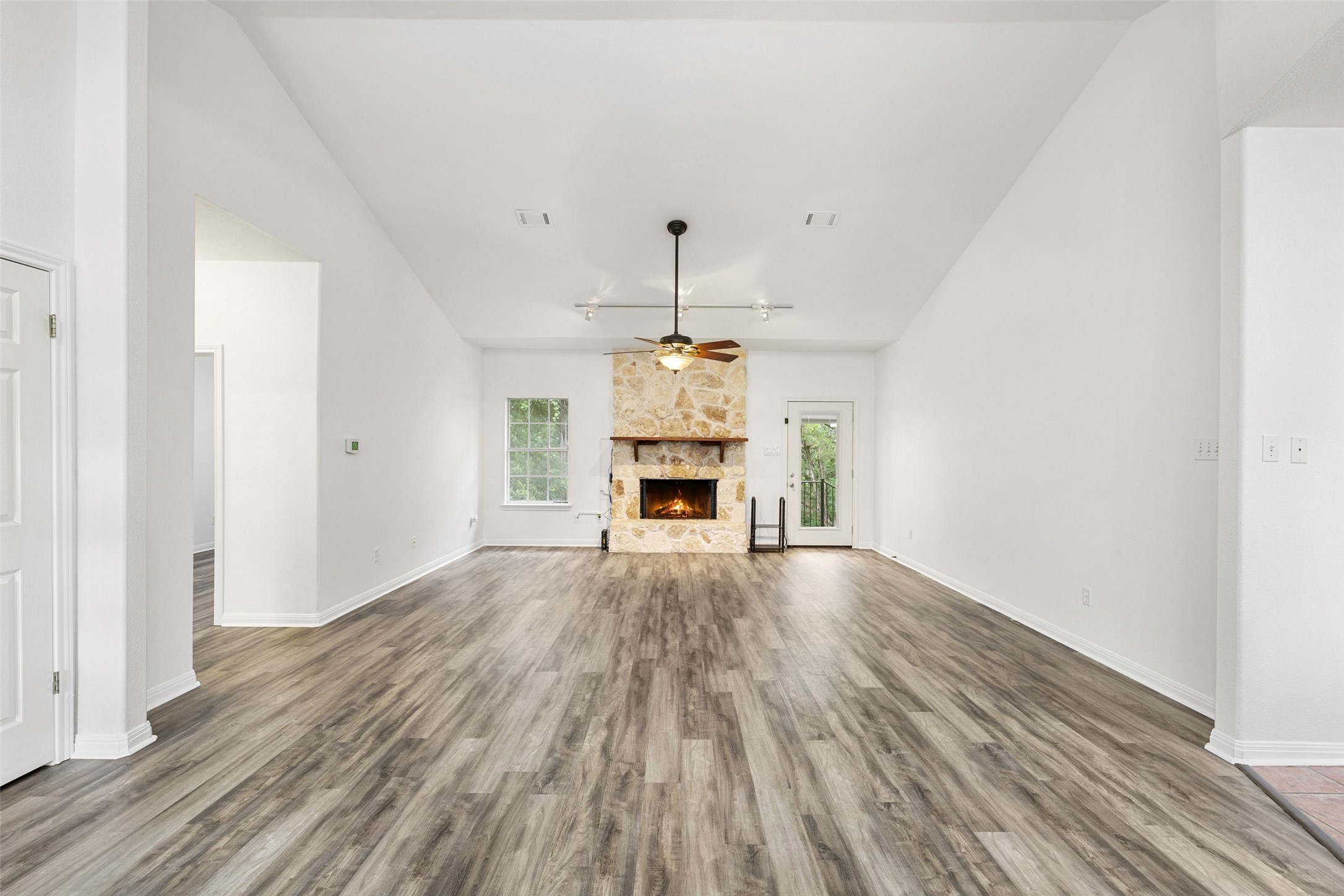 1301 South Quinlan Park Road Austin, TX 78732 - Photo 9 of 40