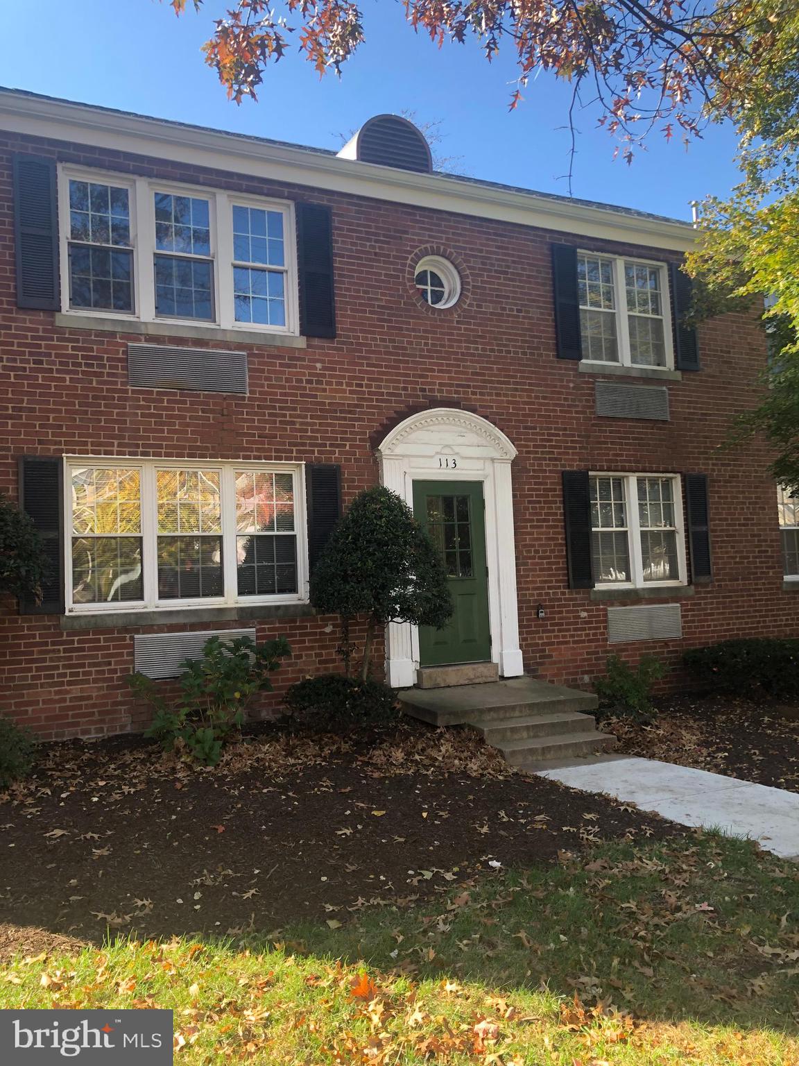 113 East Glebe Road, Unit C Alexandria, VA 22305 - Photo 2 of 10