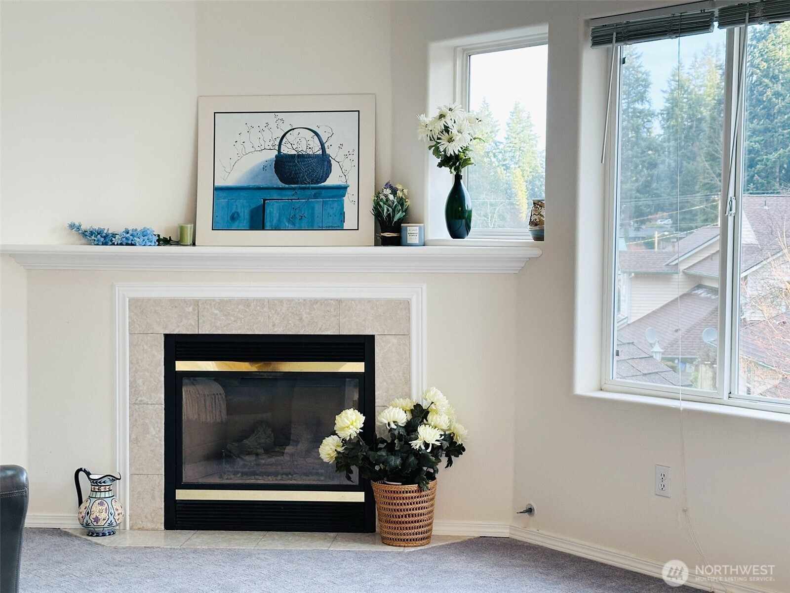 8828 238th Street Southwest, Unit D1 Edmonds, WA 98026 - Photo 4 of 40