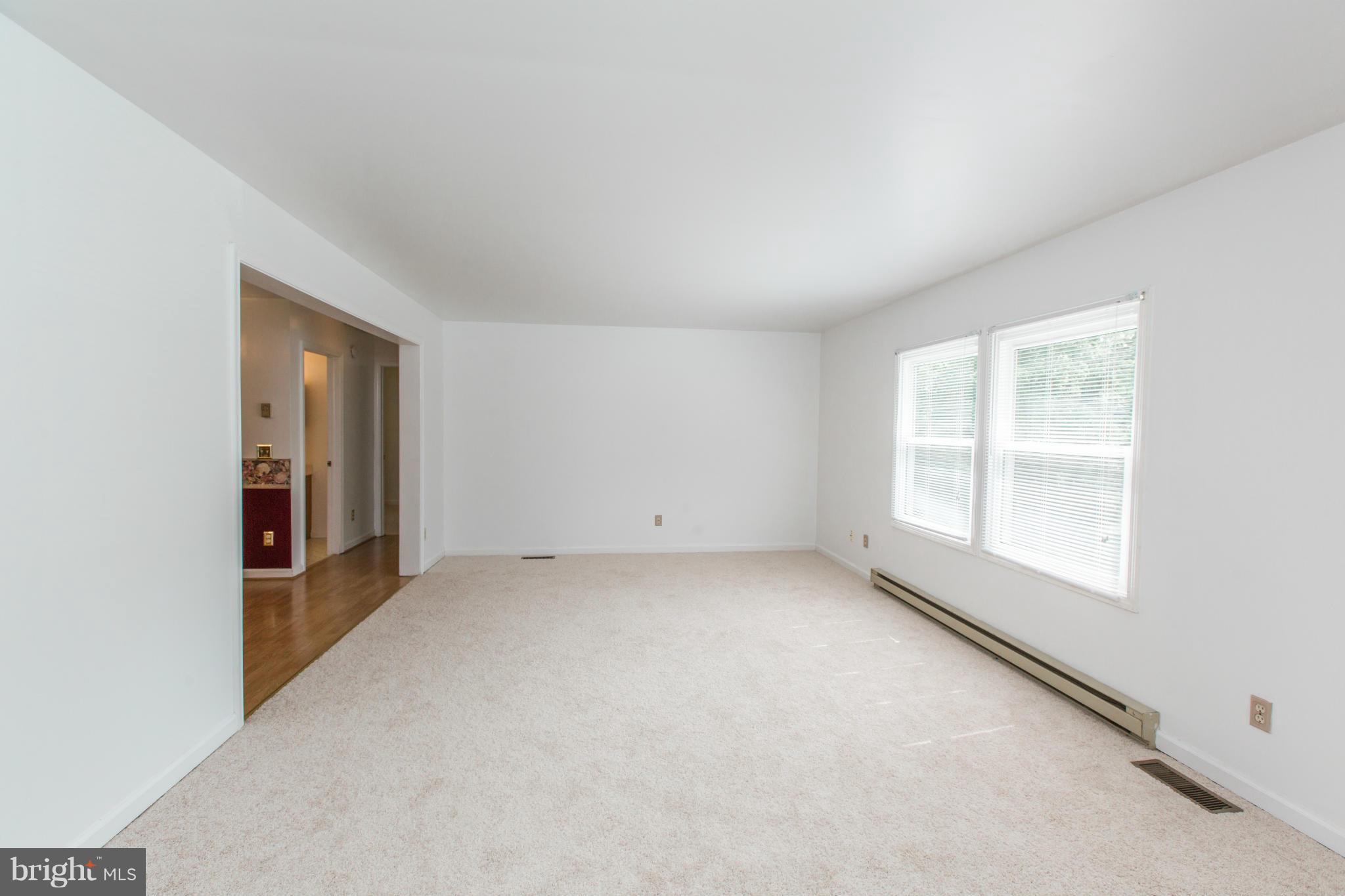 111 Dots Way Winchester, VA 22602 - Photo 3 of 29 Living Room