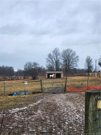 a view of an outdoor space and city view