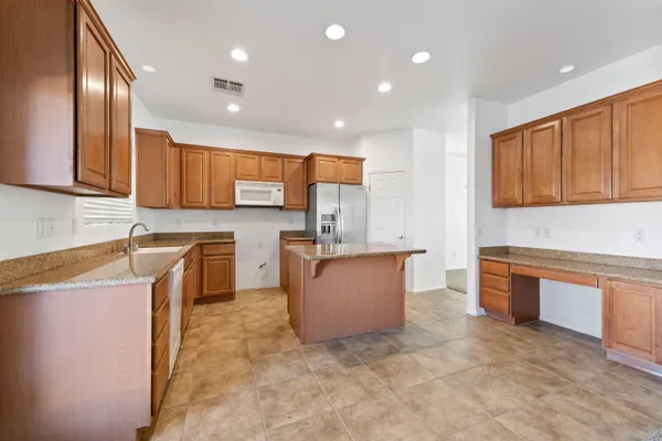 $3,000 | 30595 Sierra Place, Cathedral City, CA 92234