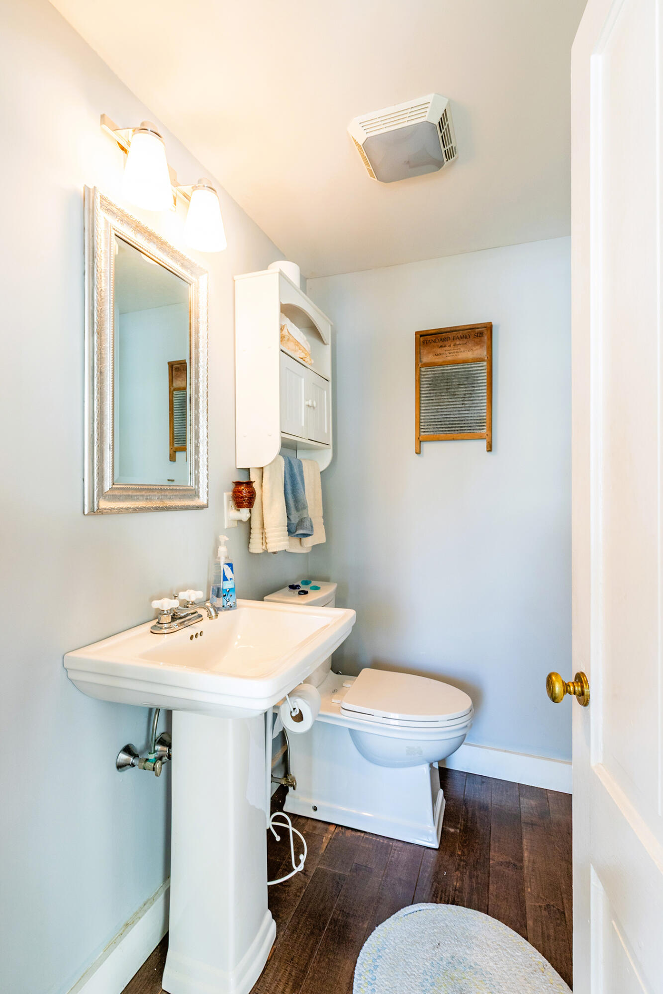 120 Mechanic Street Camden, ME 04843 - Photo 19 of 44 Powder room