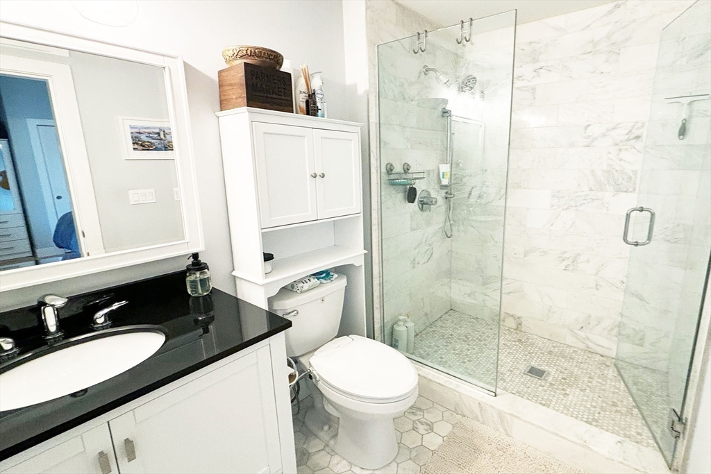 335 Maverick Street, Unit 1 Boston, MA 02128 - Photo 6 of 17