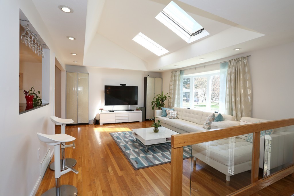9 Thoreau Road Northborough, MA 01532 - Photo 3 of 23 Gallery Image 3