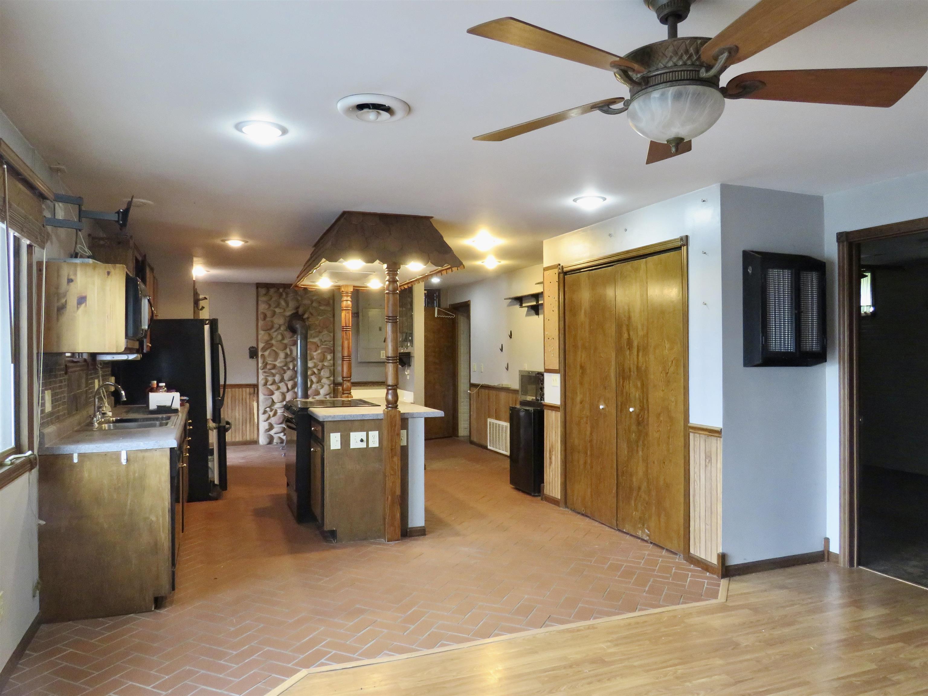 1139 Highway 20 Elizabeth, IL 61028 - Photo 19 of 88