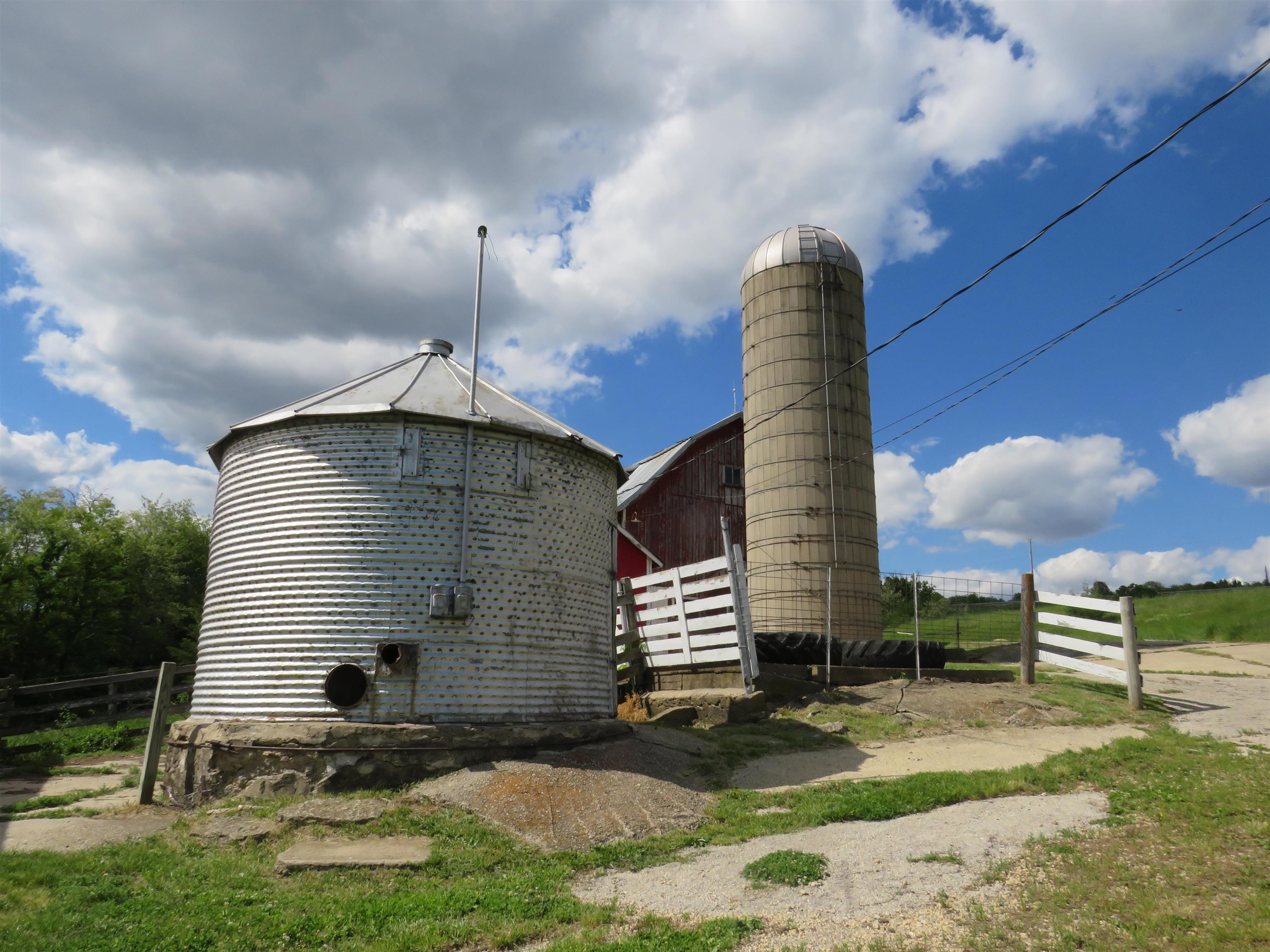 1139 Highway 20 Elizabeth, IL 61028 - Photo 55 of 88 a front view of a house with a yard