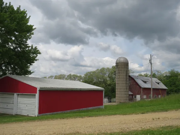 $499,000 | 1139 Highway 20, Elizabeth, IL 61028