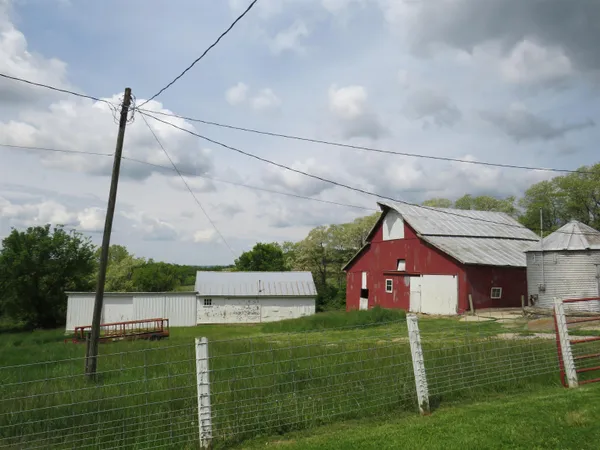 $499,000 | 1139 Highway 20, Elizabeth, IL 61028