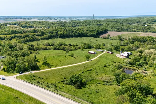 $499,000 | 1139 Highway 20, Elizabeth, IL 61028