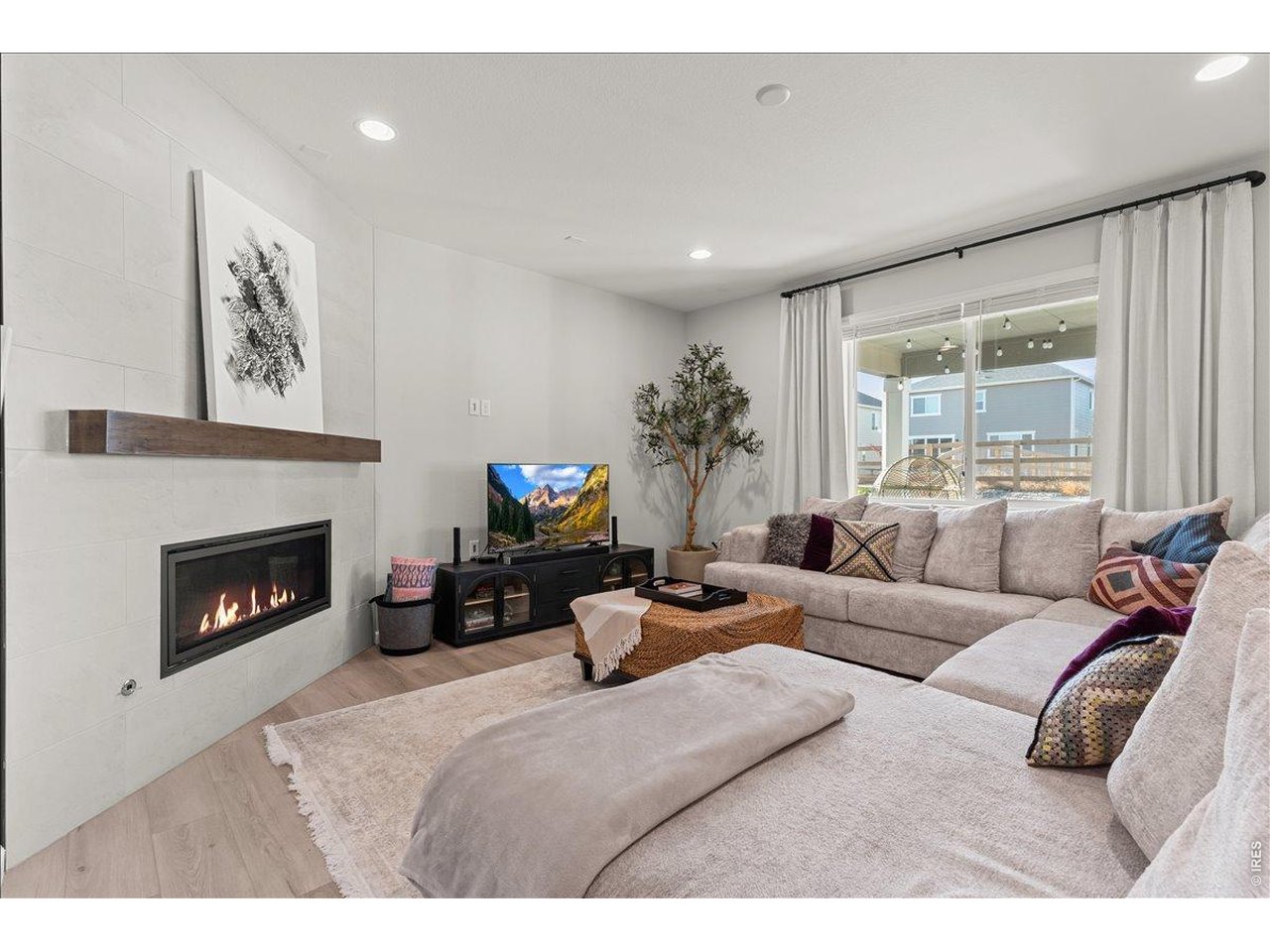 946 Rustling Street Windsor, CO 80550 - Photo 11 of 50