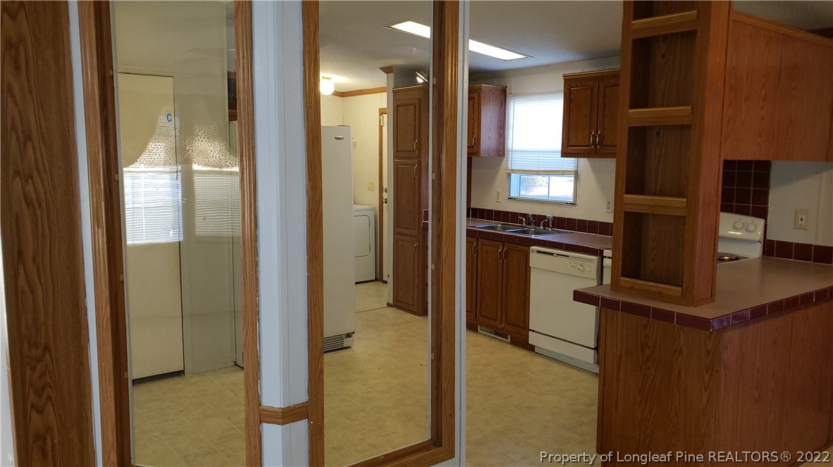 369 Everitt Road Parkton, NC 28371 - Photo 8 of 18 Gallery Image 8