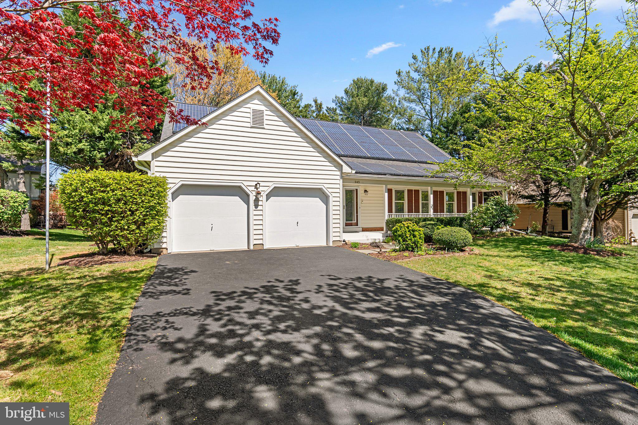 943 Willowleaf Way Potomac, MD 20854 - Photo 2 of 49 a view of a house with a yard