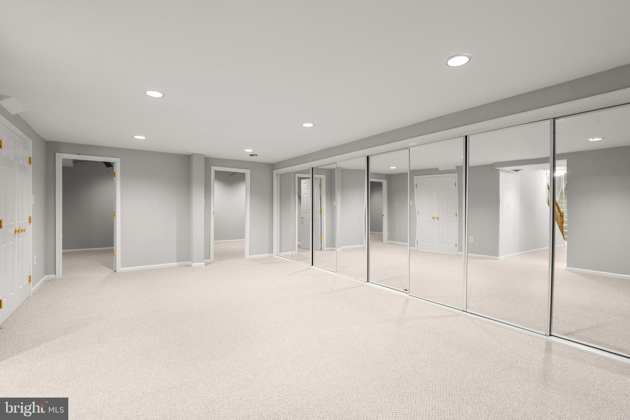 943 Willowleaf Way Potomac, MD 20854 - Photo 31 of 49 a view of an empty room