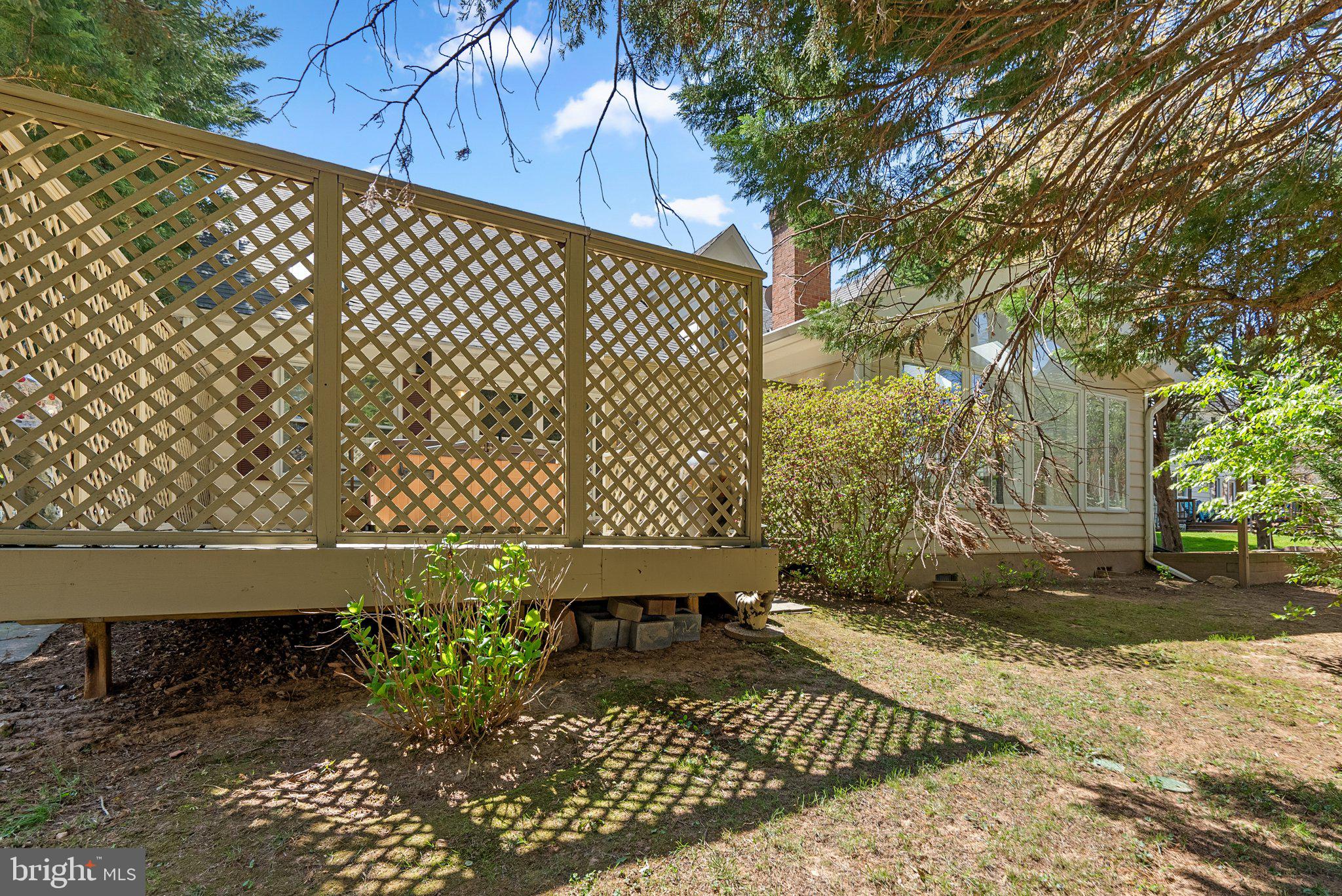 943 Willowleaf Way Potomac, MD 20854 - Photo 45 of 49 a view of backyard with wooden fence