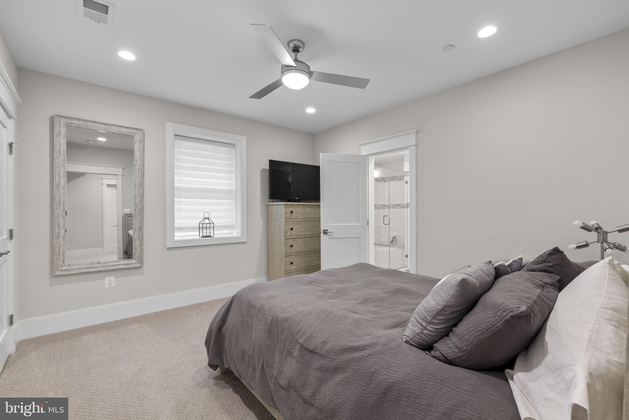 6304 Wilmett Road Bethesda, MD 20817 - Photo 41 of 47 5th Bedroom