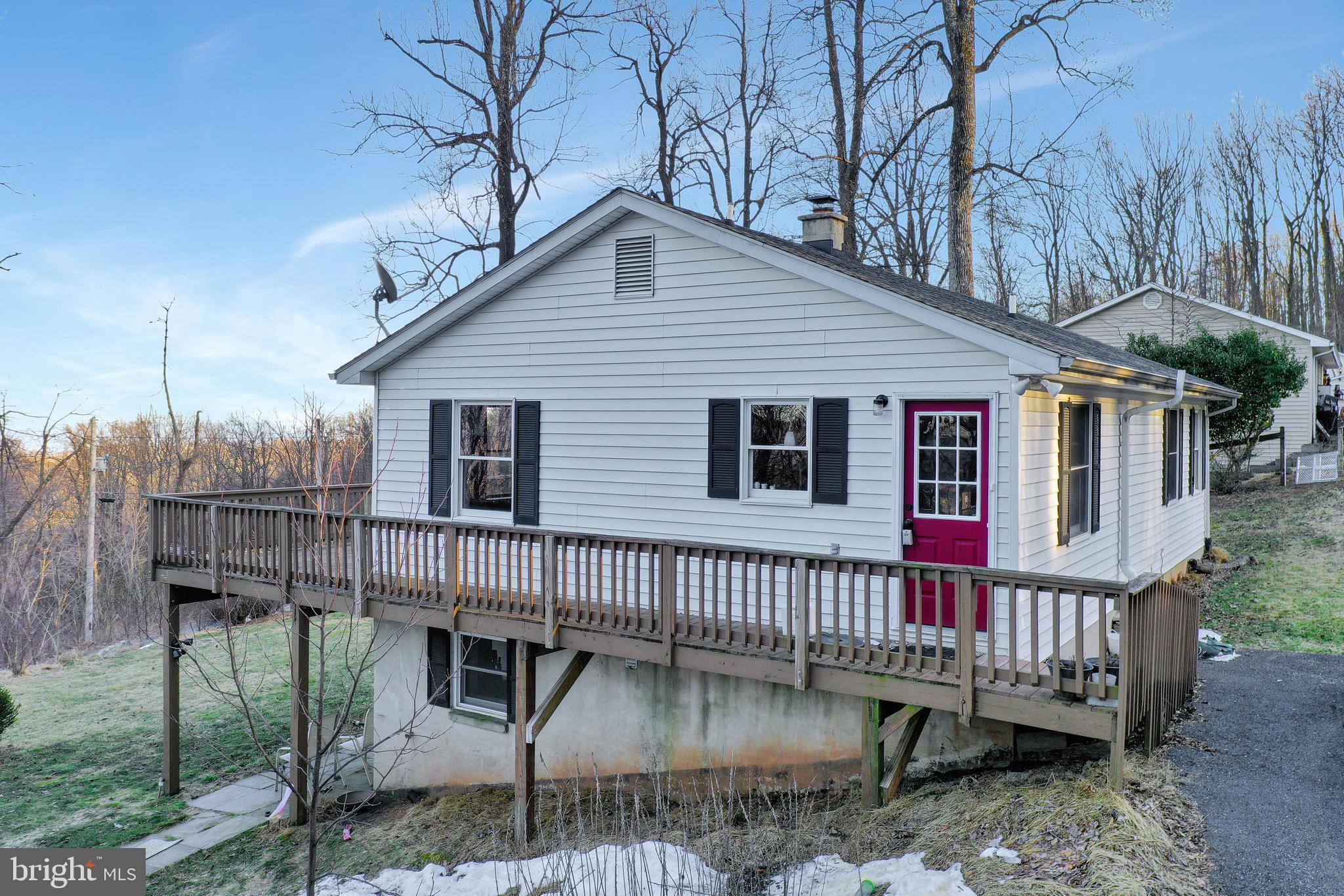 151 Blue Ridge Avenue Chester Gap, VA 22623 - Photo 4 of 47 Gallery Image 4