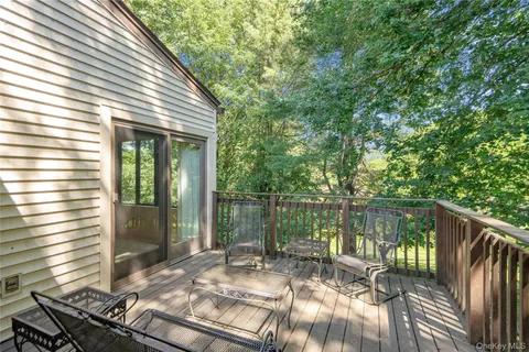 $2,498,000 | 265 Sparrow Drive, Unit 265, Manhasset, NY 11030