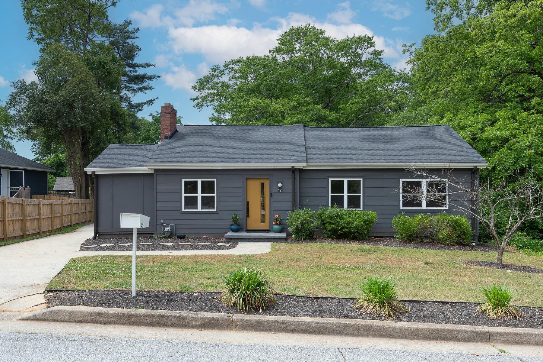 46 Briarcliff Drive Greenville, SC 29607 - Photo 1 of 39