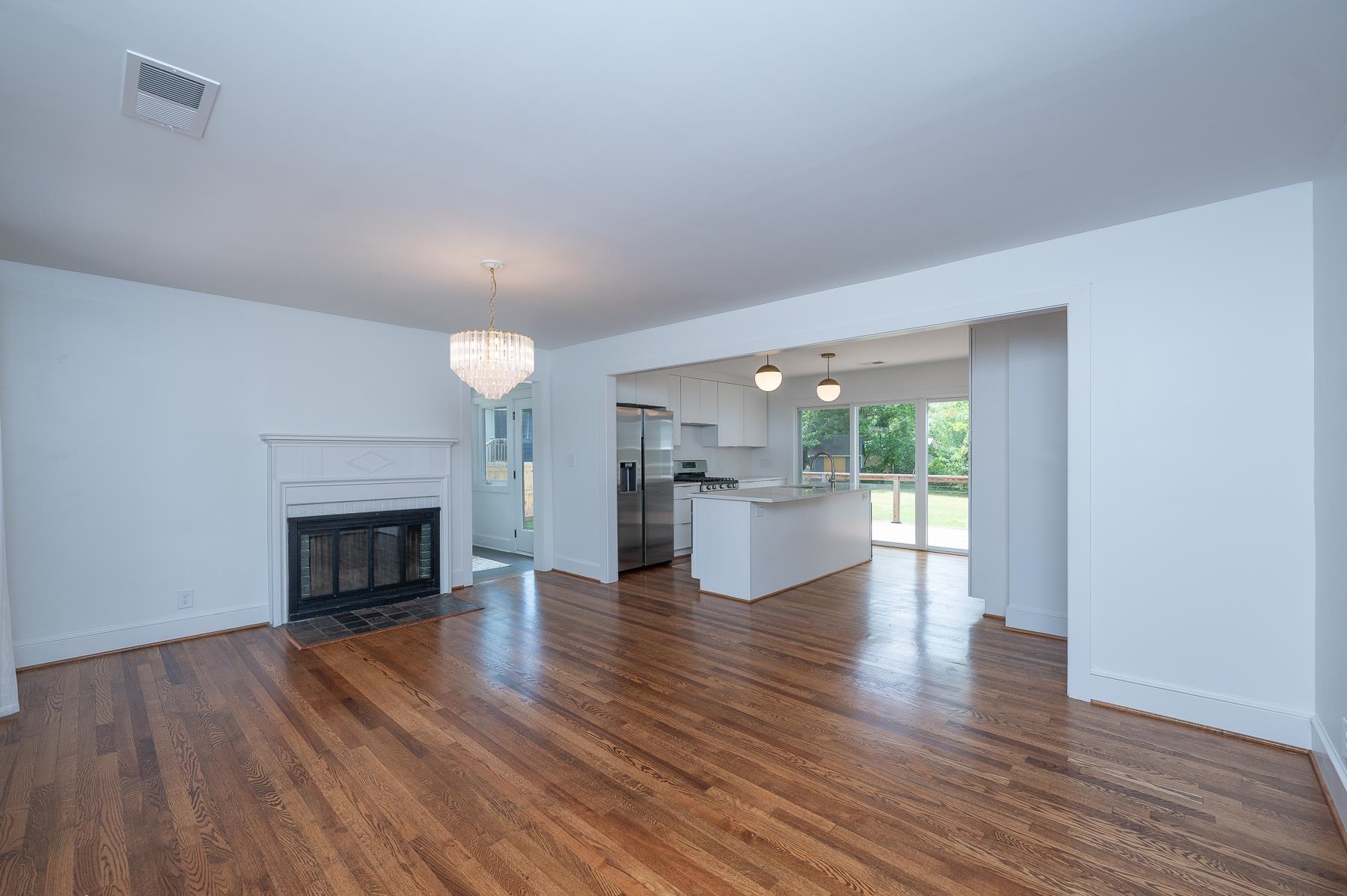 46 Briarcliff Drive Greenville, SC 29607 - Photo 4 of 39