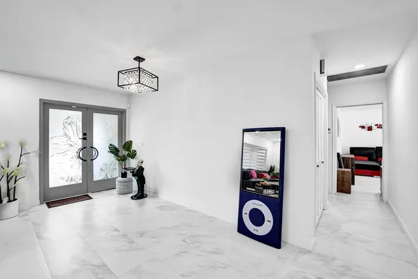 $8,700 | 3681 North 54th Avenue, Hollywood, FL 33021