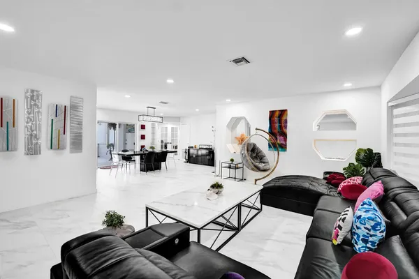 $8,700 | 3681 North 54th Avenue, Hollywood, FL 33021