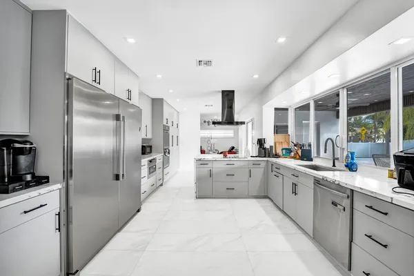 $8,700 | 3681 North 54th Avenue, Hollywood, FL 33021