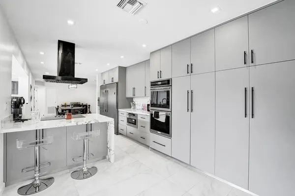 $8,700 | 3681 North 54th Avenue, Hollywood, FL 33021