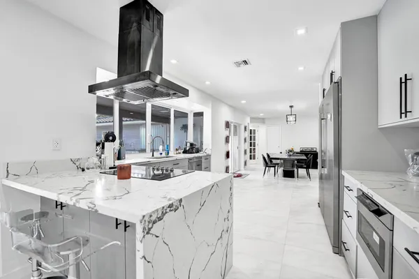 $8,700 | 3681 North 54th Avenue, Hollywood, FL 33021