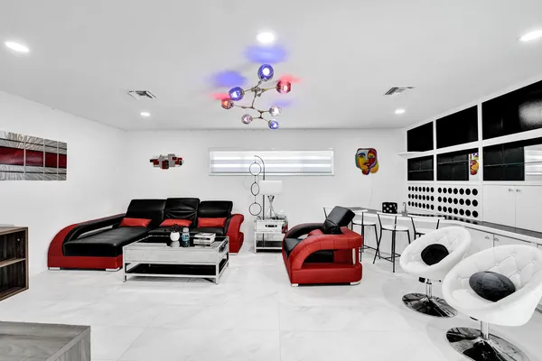 $8,700 | 3681 North 54th Avenue, Hollywood, FL 33021