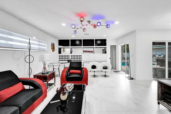 $8,700 | 3681 North 54th Avenue, Hollywood, FL 33021