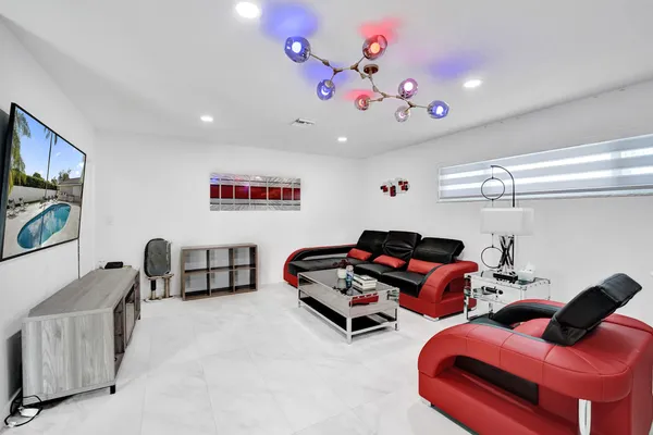 $8,700 | 3681 North 54th Avenue, Hollywood, FL 33021