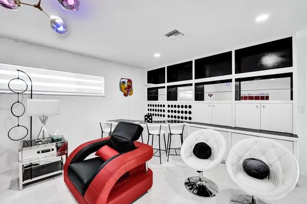 $8,700 | 3681 North 54th Avenue, Hollywood, FL 33021