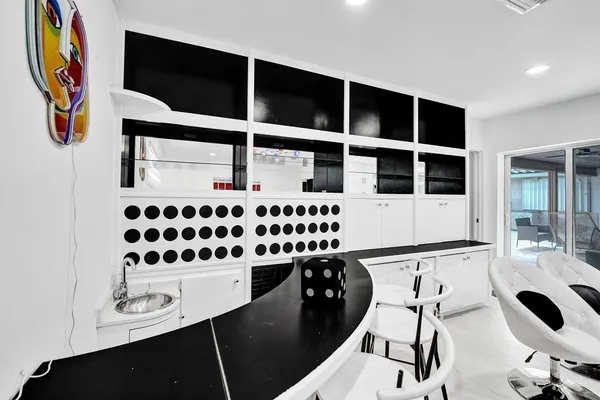 $8,700 | 3681 North 54th Avenue, Hollywood, FL 33021