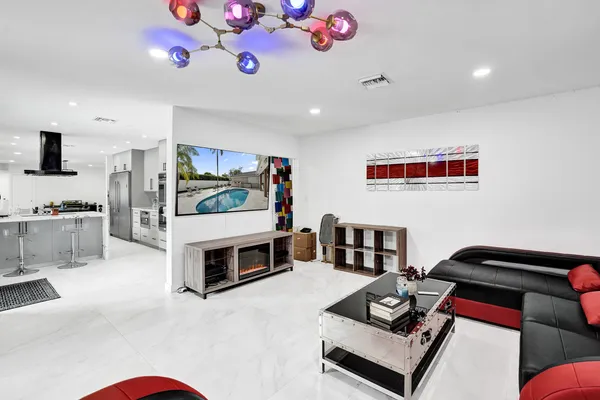 $8,700 | 3681 North 54th Avenue, Hollywood, FL 33021