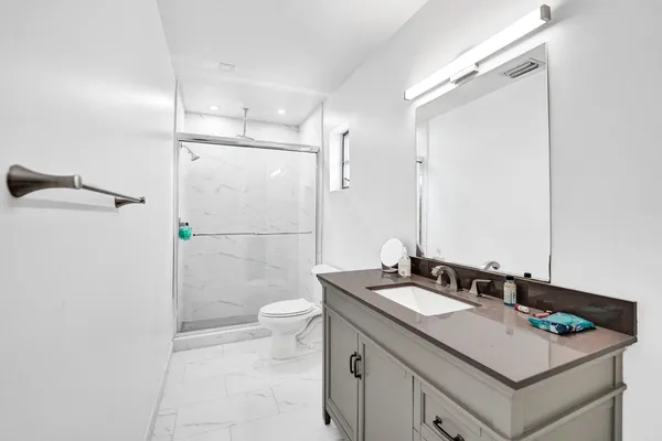 $8,700 | 3681 North 54th Avenue, Hollywood, FL 33021