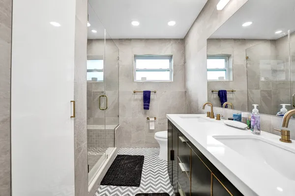 $8,700 | 3681 North 54th Avenue, Hollywood, FL 33021