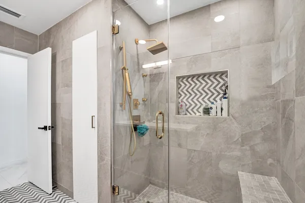 $8,700 | 3681 North 54th Avenue, Hollywood, FL 33021